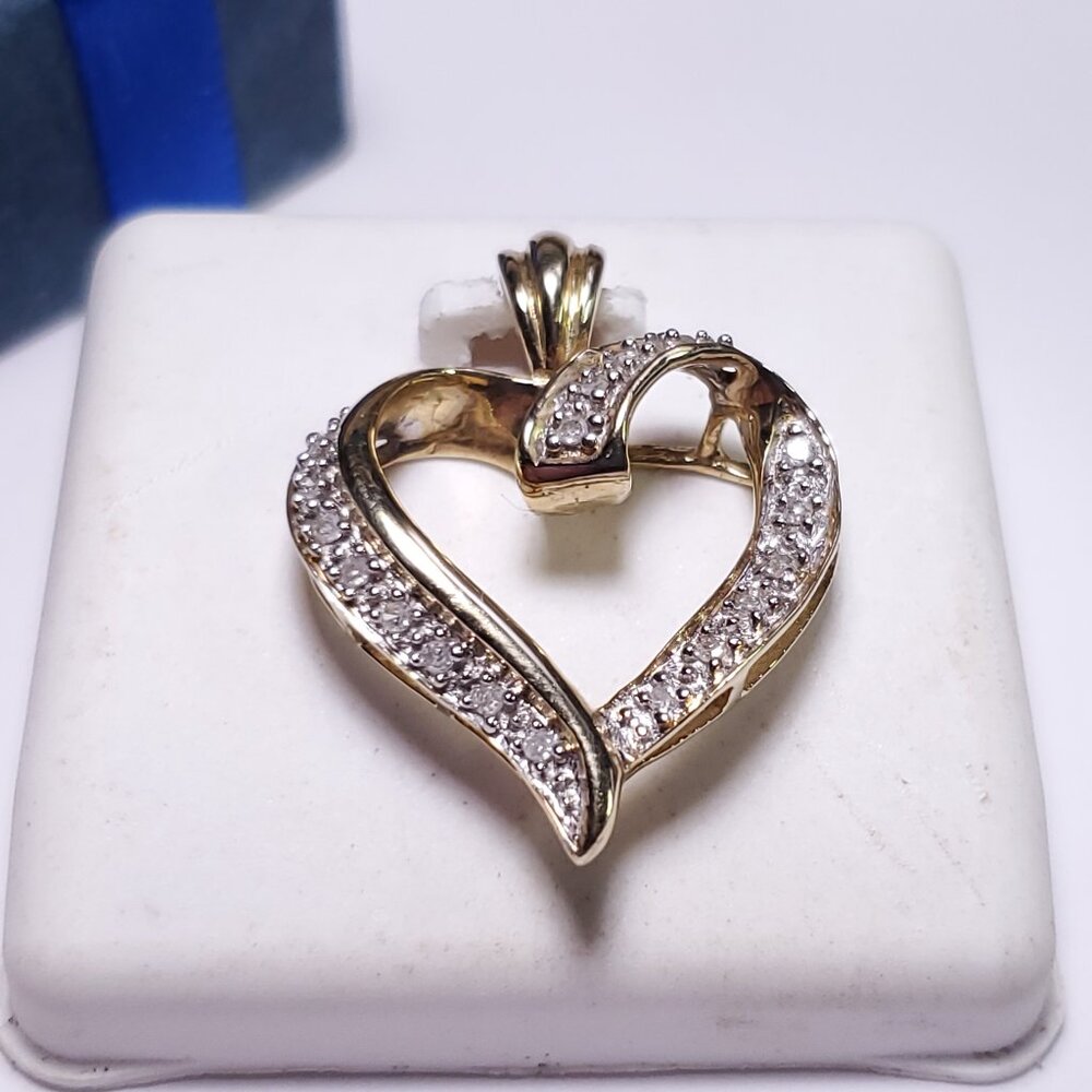 Estate .20ctw Natural Diamond Open Polished 10Kt Yellow Gold Heart Pendant#20685